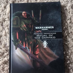 Action Figure - Green and Black